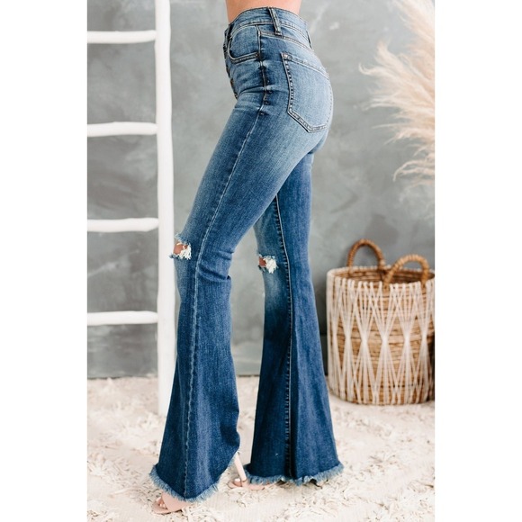 All Flared Up Distressed High Rise Sneak Peek Jeans (Medi Dark) Sz  13/w31  NWT - Picture 4 of 6